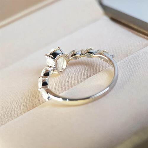 Huitan Dainty Women Engagement Rings AAA Cubic Zircon Silver
