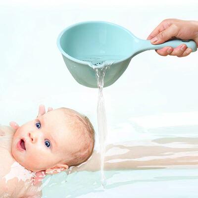Factory producing thickened long-handle plastic bath water s