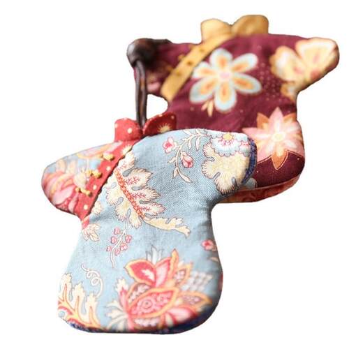 -Hand embroidered DIY fabric key bag material bag patchwork
