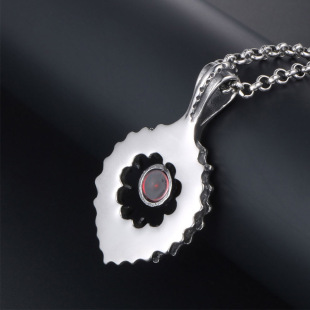 Pendant Fashion Pendant elegant pomegranate red gem tide men