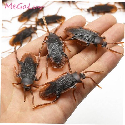 5pcs  Halloween Decoration Props Gadget Plastic Cockroaches