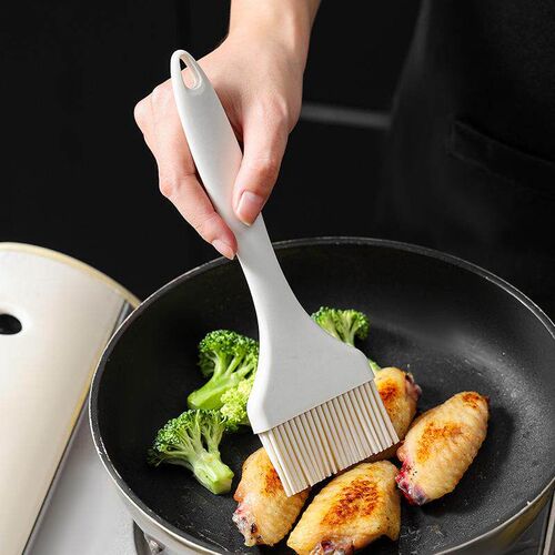 Silicone Oil Brush for Grilling and Baking, Heat-Resistant B