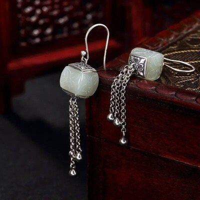 Independent design retro style inlaid Hetian white jade patt