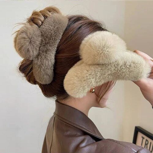 New Winter Faux Fur Hair Claw Elegant Acrylic Hairpins Plush