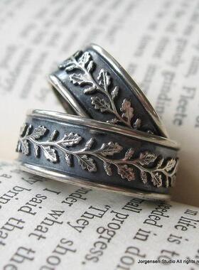 Womens Fashion Classic Retro Willow Leaf Pattern Ring, Anni