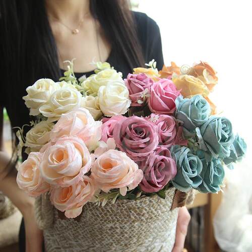 。Bouquet European rose imitation flower home decoration wed
