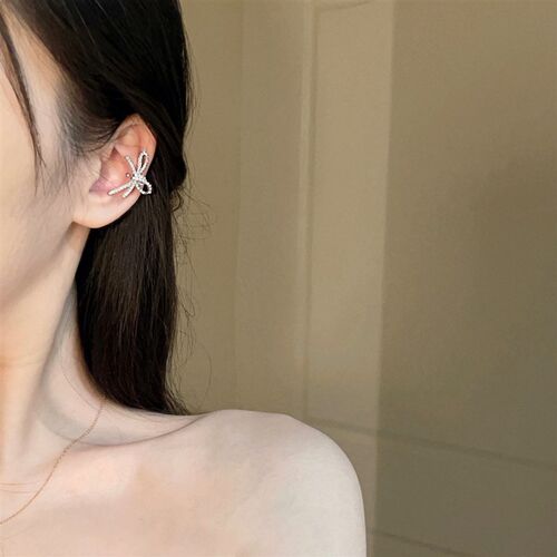 Light Luxury Simple Rhinestone Bow Ear Clip Ear Accessories