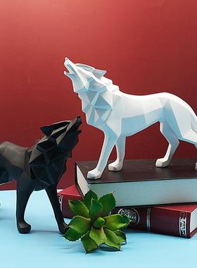 北欧创意树脂工艺品狼家居办公电视柜创意礼品树脂动物几何狼摆件