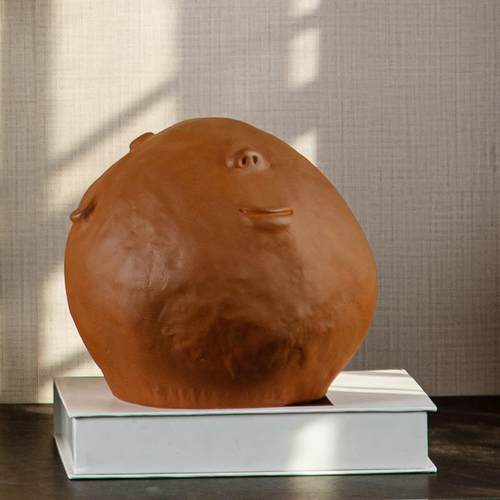 新品简约样板间饰品摆件 创意树脂工艺品 现代创意橙色泥人头摆件