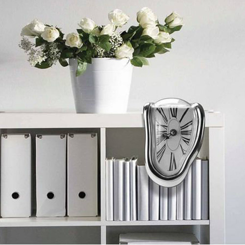 2022 New Novel Surreal Melting Distorted Wall Clocks Surreal