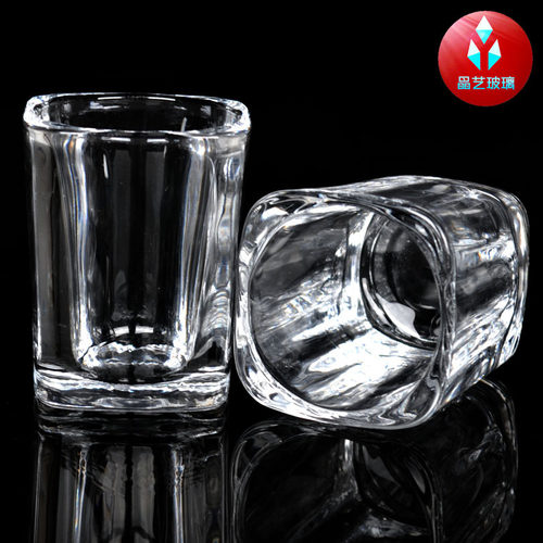 Small glass, high white wine, spirit glass, creative promoti