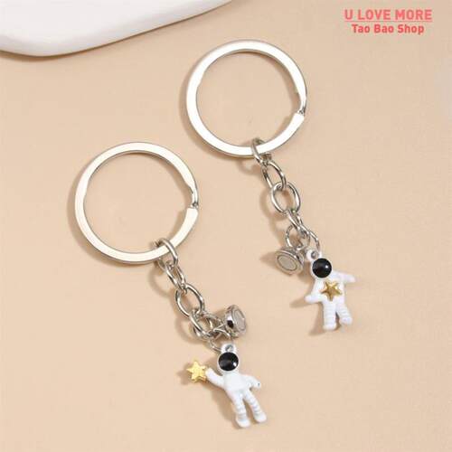 New Design Keychain Astronaut Star Magnetic Button Key Ring