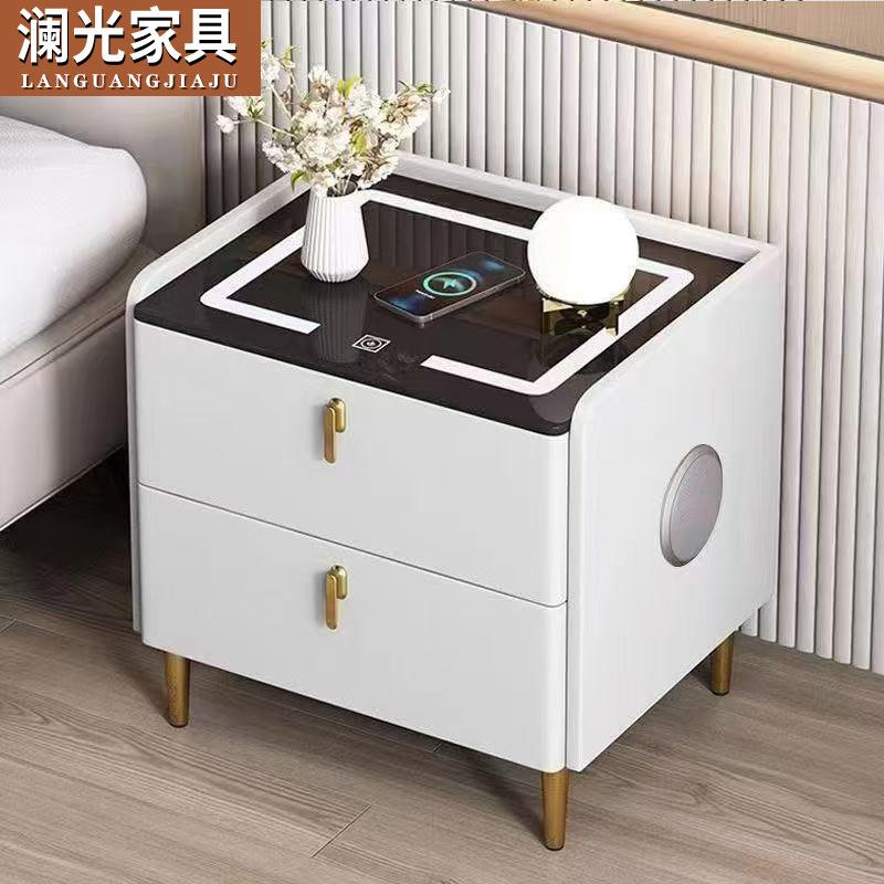 智能床头柜卧室实木储物柜带锁多功能无线充边柜带抽屉智能无线充图片