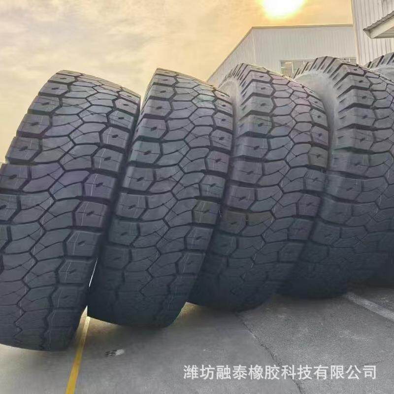 前进矿卡胎33.7-39、4000R57、46/90R57、50/80R57巨型自卸车轮胎