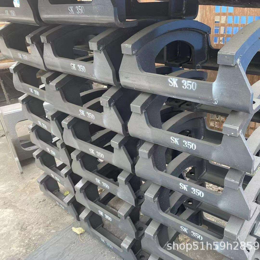 现货供应PC挖掘机330 360 375 460 520引导轮前叉 护链器 架