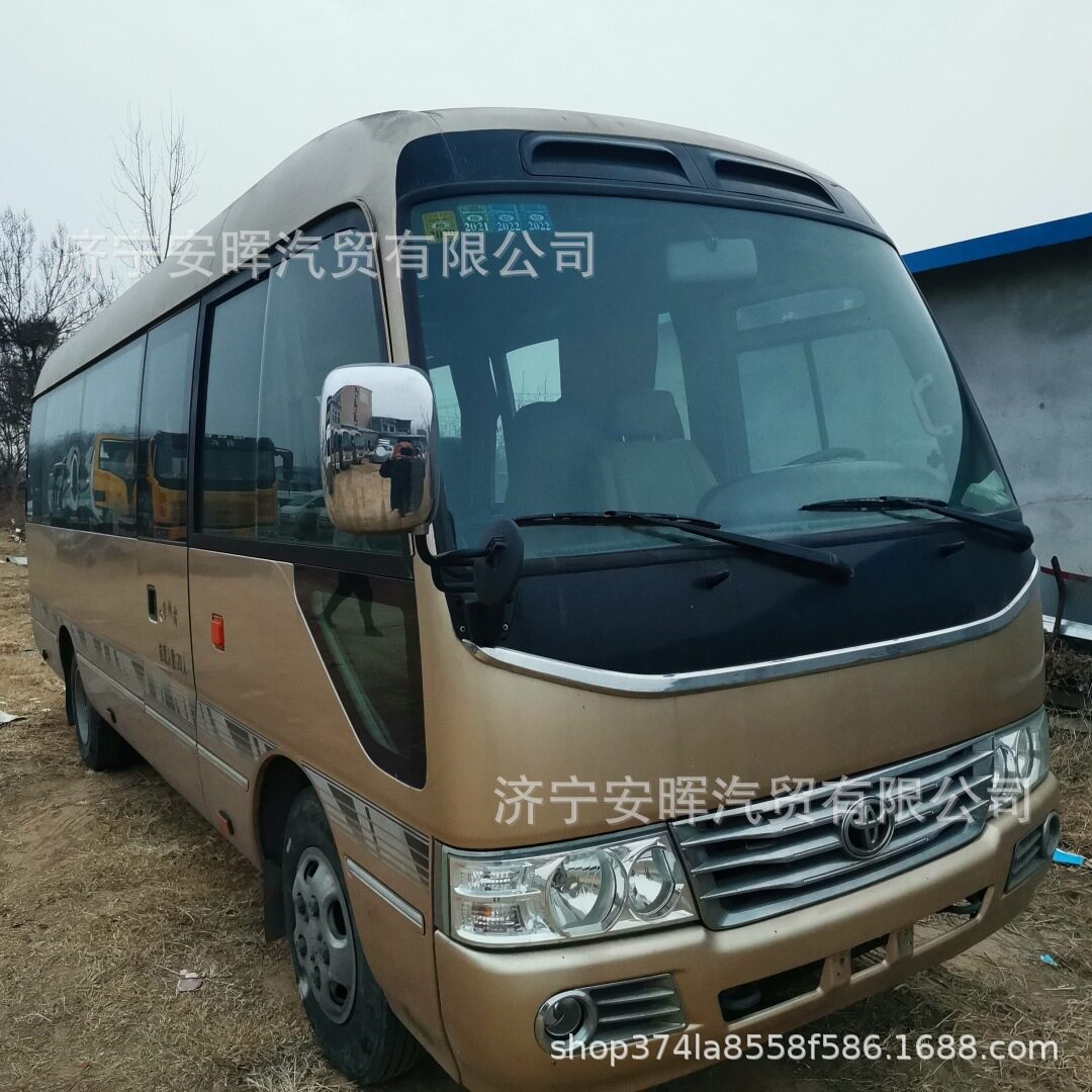 出口加纳丰田考斯特电动中巴车