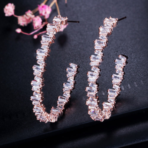 ThreeGraces Shiny Irregular Baguette CZ Crystal Big Rose Gol