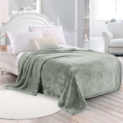 Stock Flannel Padded Blanket Student Office Warm Nap Cloud M