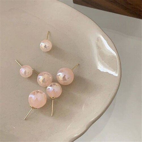 Womens Elegant Temperament Light Pink Pearl Pendant