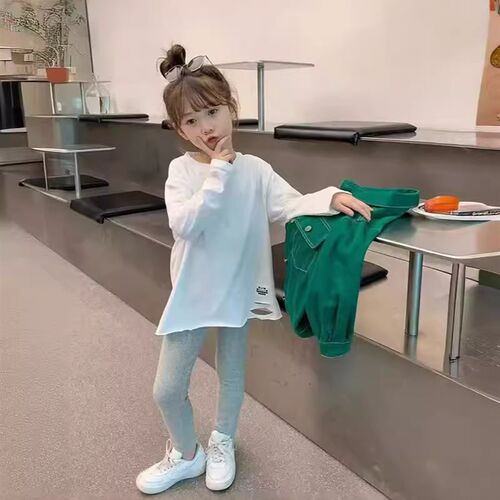 Spring 2025 Kids Plain Tshirt Fashionable Hole Base Shirt fo