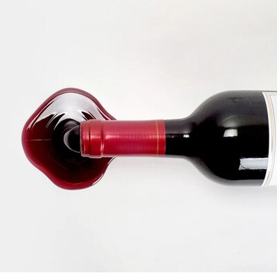 Spilled Wine Bottle Holder溢出的酒瓶架展示柜酒托酒架支撑挂架