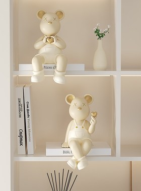 创意奶油风吊脚坐姿暴力熊摆件高级玄关隔断客厅电视柜酒柜装饰品