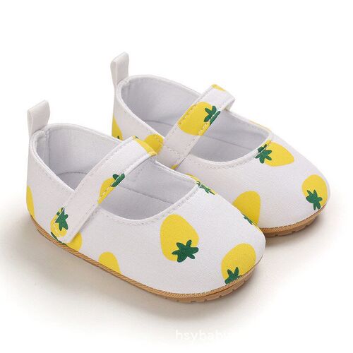 Soft Rubberbottom Baby Walker Shoes for Girls 01 Years Old i