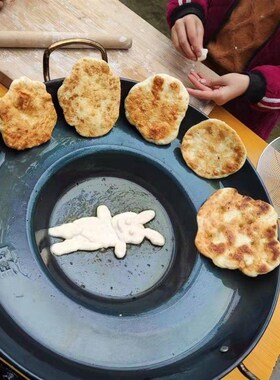 Guizhou cautery pot fried potato pot side of the pot of pota