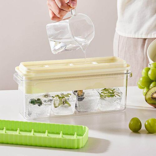 Plastic Press Large Ice Cube Whiskey 5cm Square with Lid, La