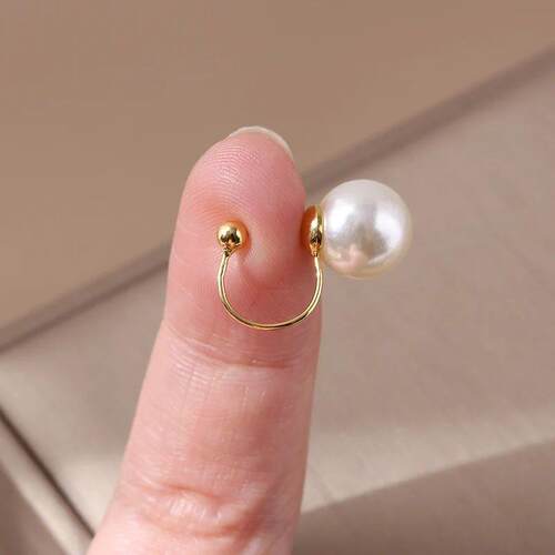 1 Pair of Pearl Ear Clip Resin Material Female Retro Tempera