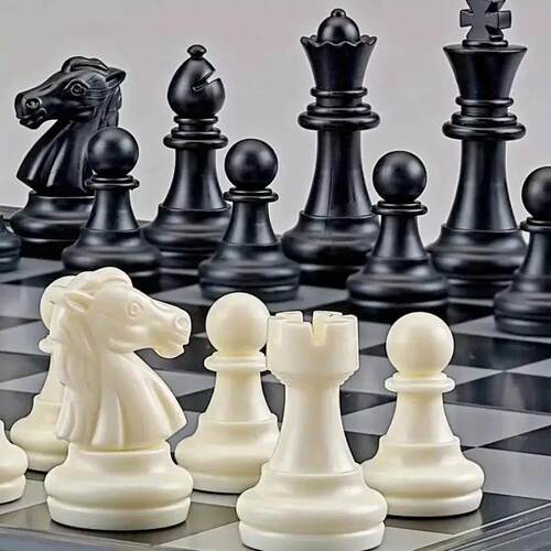 1 Box Of Foldable Magnetic International Chess Set With Plas