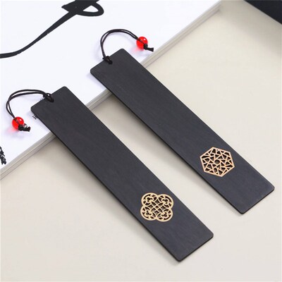 Chinese-style mahogany bookmark inlaid with window grilles w