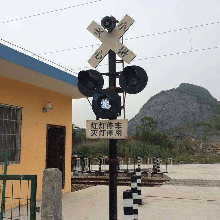 小型道口信号灯铝合金道口信号机设备铁路信号灯栏木机机器