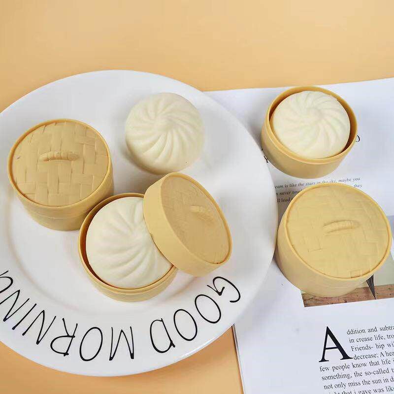 Prank and Stress Relief Steamed Bun Squishy Toy - Mini Squee - 实物图