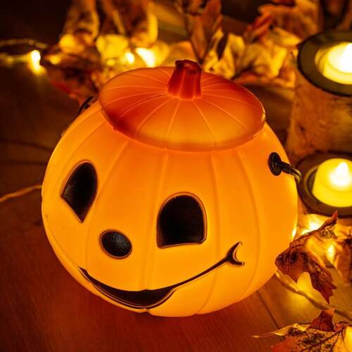 Halloween lantern Jack o  lantern basket Childrens hand he