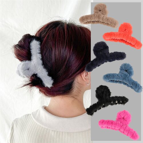 Winter Plush Hair Claw Elegant Acrylic Hairpins Faux Fur Hai