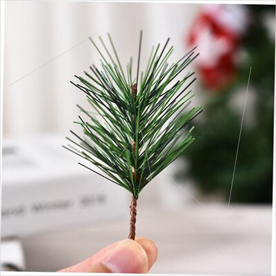 Simulation cuttings for Christmas pine tree decoration diy
