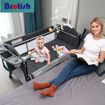 Multifunctional Baby Crib Foldable Baby Bed With Diaper Tabl