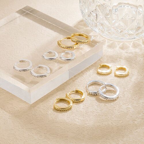 Diamond-in-lined Round Half Full Diamond Ear Buckle Fashion