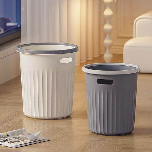 Large capacity, portable trash bin suitable for home use in