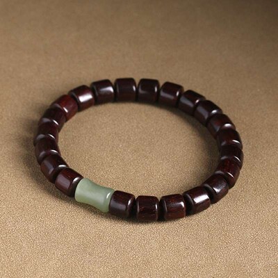 Natural lobular red sandalwood brlets are rising for boys an
