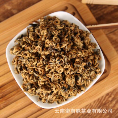 Chinese Yunnan Dian Hong tea High quality AAAAA tea Beauty S