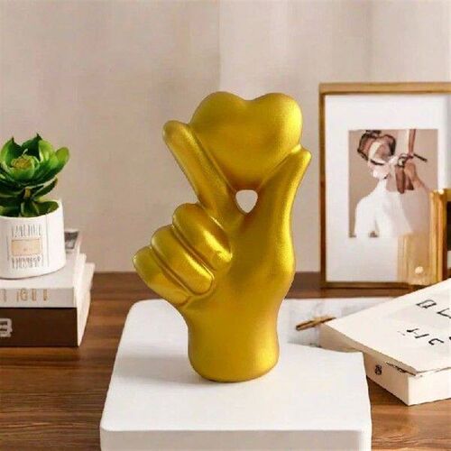 Heart Hand Gesture Statues Sculptures Luxury Resin Desktop
