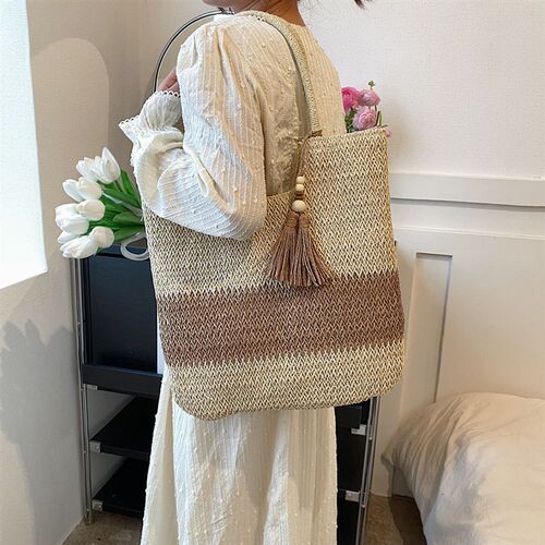Straw Beach Bag Summer Woven Tote Bag with Tassels Large Sho