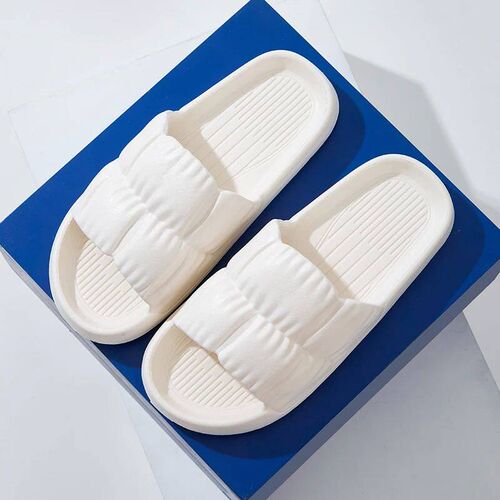 2023 Women Soft Sole Cloud Slippers Thick Platform Indoor