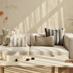 回声家居侘寂原木风民宿酒店样板间米咖棉麻暖色沙发腰枕靠垫