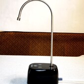 六菱抽水器充电式 水电动吸水触控智能记忆秒数 自动上水器家用桶装