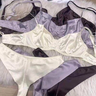 Autumn and Winter Underwear Womens Big Breasts Show Small