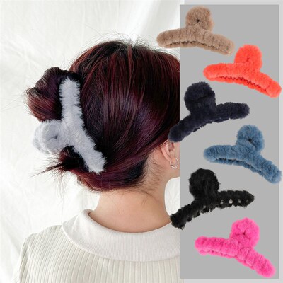Winter Plush Hair Claw Elegant Acrylic Hairpins Faux Fur Hai