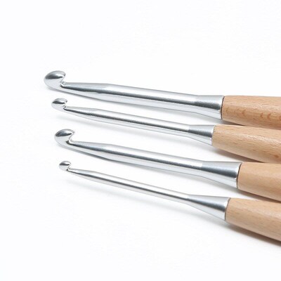 Multispec Wooden Handle Crochet Hooks DIY Knitting Tool Set